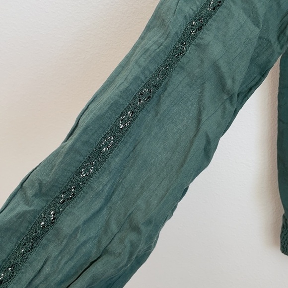 NWT AEO Dark olive green eyelet lace blouse S - Picture 3 of 6